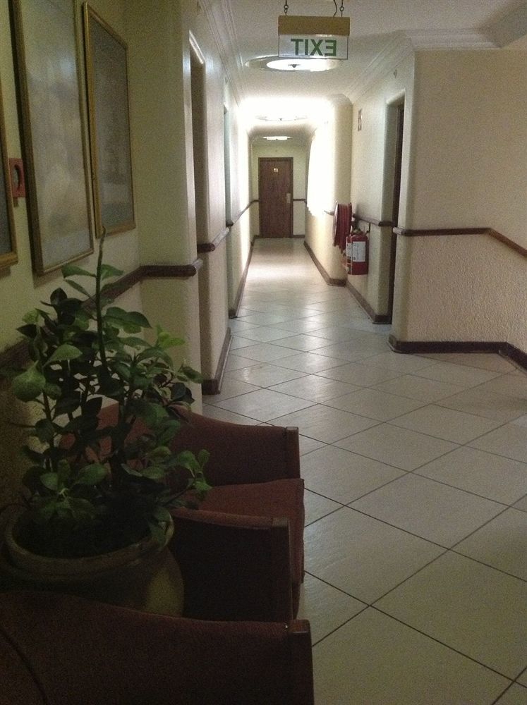 New Ambassador Hotel Harare Exterior foto